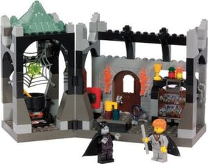 LEGO LEGO Harry Potter 4705: Klasa Snape'a 1