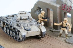 Revell Revell Model Kit Panzer 1:76 - PzKpfw II Ausf.F w skali 1:76, poziom 4, wierna replika z wieloma detalami, 03229 5