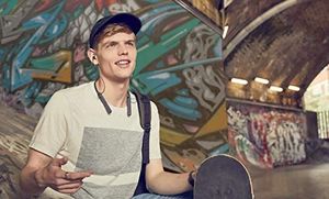 Słuchawki Sony Bezprzewodowe słuchawki douszne Sony WI-C400 z 7,5-godzinnym czasem działania baterii w kolorze czarnym 3