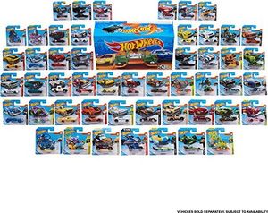 Mattel Hot Wheels CGN22 - zestaw 50 pojazdów odlewanych ciśnieniowo w skali 1:64, bardzo duży zestaw upominkowy, po 50 zabawek każdy, losowy wybór, od 3 lat 4