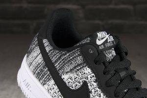 Nike Buty Nike Air Force 1 Flyknit 2.0 AV3042-001 40.5 4