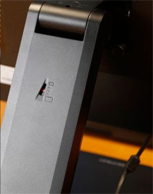 Ergotron Stojak biurkowy na monitor do 27" Neo-Flex (33-387-085) 8