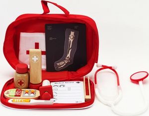 Classic World Drewniany Zestaw Walizka Małego Doktora Lekarza 7