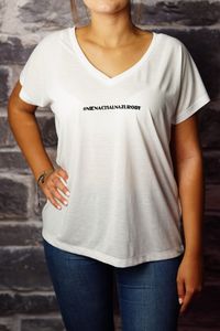 Axendor Koszulka biała damska T-shirt oversize z napisem #NIENACHALNAZURODY 1