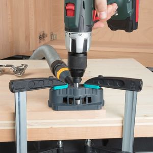 Wolfcraft Przenośna przystawka wspomagająca wiercenie wiertłami cylindrycznymi i FORSTNER Wolfcraft 3