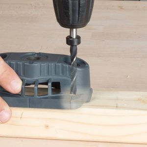 Wolfcraft Przenośna przystawka wspomagająca wiercenie wiertłami cylindrycznymi i FORSTNER Wolfcraft 5