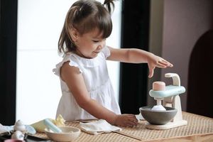 Plan Toys Drewniany mikser 6