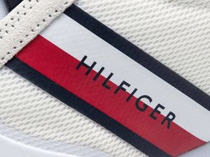 Tommy Hilfiger Buty Tommy Hilfiger Essential Modern Mesh Runner FM0FM02270-1 42 6