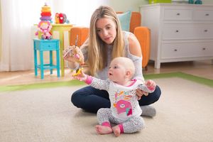 Tomy Lamaze Zawieszka szczeniaczek Pawełek TOMY 4