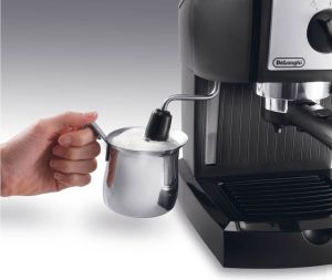 Ekspres ciśnieniowy DeLonghi EC 153.B 2