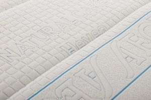 Hevea Materac FAMILY lateksowy średnio-twardy do łóżka HEVEA 2
