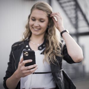 Hama FUTERAŁ GSM CROSS BODY Z LUSTERKIEM DO IPHONE X/XS, CZARNE 6