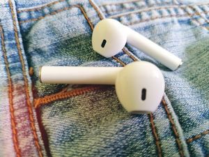 Słuchawki TWS Ear Pods 2 + Etui 4