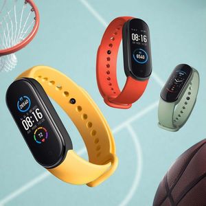 Smartband Xiaomi Mi Band 5 + Opaska sportowa Czarny 3