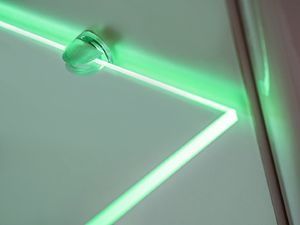 FURNIVAL Meblościanka FAME biały połysk/dąb artisan z przeszkleniami FURNIVAL 4
