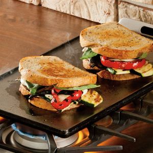 Patelnia Lodge dwustronna Żeliwna 24cm 2