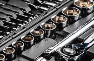 Zestaw narzędzi Neo 77 el. (08-915) 4