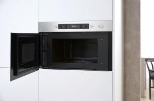 Kuchenka mikrofalowa Whirlpool AMW 440 IX 2