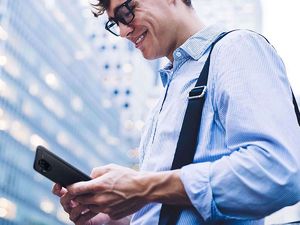 Spigen Etui Spigen Rugged Armor do Xiaomi Mi 10T Lite Matte Black uniwersalny 5