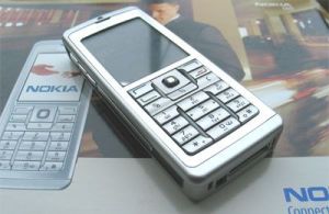 Telefon komórkowy Nokia E60 3