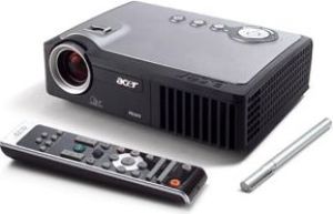 Projektor Acer PD323 1