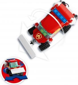 LEGO City Mały wóz strażacki (60279) 11
