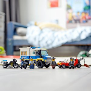LEGO City Policyjny konwój więzienny (60276) 3