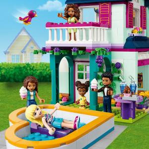 LEGO Friends Dom rodzinny Andrei (41449) 13