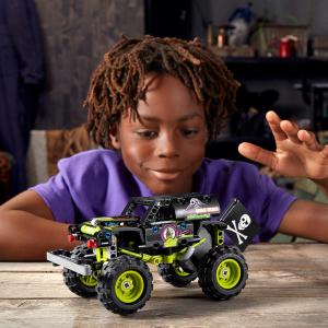 LEGO Technic Monster Jam Grave Digger (42118) 5