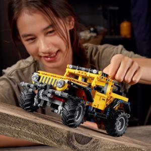 LEGO Technic Jeep Wrangler (42122) 6
