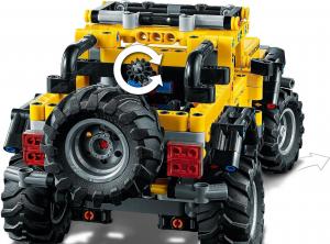 LEGO Technic Jeep Wrangler (42122) 14