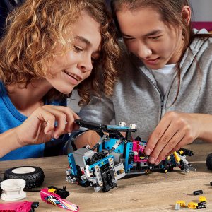LEGO Technic Łazik terenowy (42124) 2