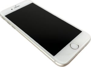 Smartfon Apple 8 2/64GB Srebrny 3