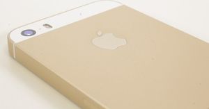 Smartfon Apple iPhone SE 2/32GB Złoty Powystawowy 6