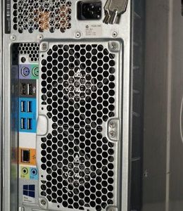 Komputer HP WorkStation Z640 Intel Xeon E5-2620 v3 16 GB 480 GB SSD Windows 10 Pro 4