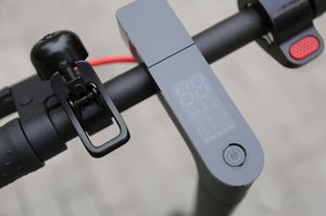 Hulajnoga elektryczna OiO M365 PRO 4