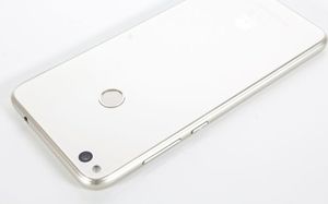 Smartfon Huawei P8 Lite 2017 3/16GB Dual SIM Złoty Powystawowy 3