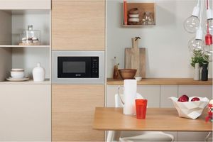 Kuchenka mikrofalowa Indesit MWI120GX 7