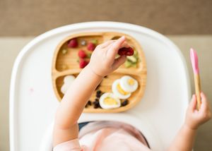 ECO RASCALS ECORASCALS* Miseczka trójdzielna Bambusowa różowa z przyssawką 3