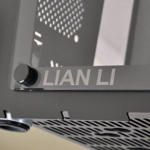 Obudowa Lian Li PC-Q17WX ROG (PC-Q17WX) 15