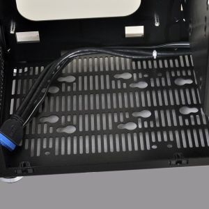 Obudowa Lian Li PC-Q17WX ROG (PC-Q17WX) 18