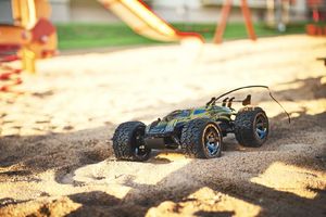 Samochód RC NQD Land Buster 4x4 USB 1:12 9,6V ŻÓŁT 12