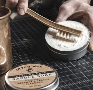 Kaps Mydło do skóry Saddle Soap Otter Wax 60ml 2