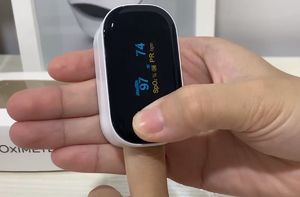 Pulsoksymetr Numedic medyczny OLED bialy 9