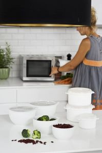 Plast Team Pojemnik do mikrofalówki MICRO o pojemności 2 L 3