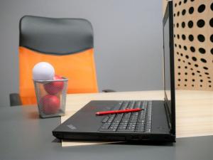 Laptop Lenovo LENOVO L570 i3-6006U 8GB 240GB SSD WIN10P 4