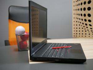 Laptop Lenovo LENOVO L570 i3-6006U 8GB 240GB SSD WIN10P 5