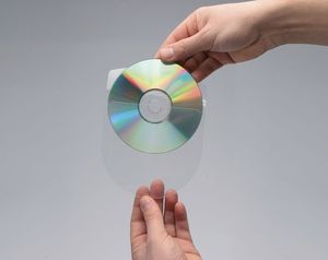 Q-Connect Kieszeń samoprzylepna Q-CONNECT, na 2-4 płyty CD/DVD, 127x127mm, 10szt. 3