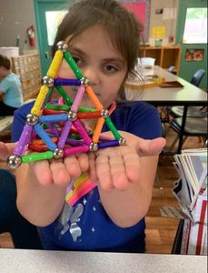 MalPlay Klocki Magnetyczne, Układanka 3D 320 elementów 7