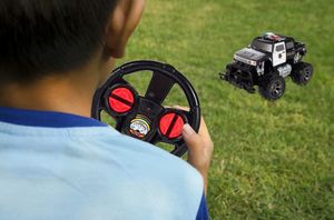 MalPlay Samochód zdalnie sterowany POLICJA Terenowy 2